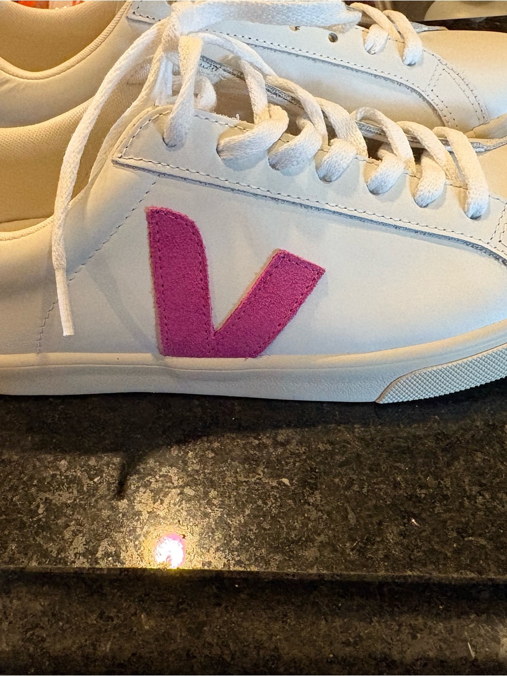 Veja White Leather Sneakers Size 9 Brand New - Picture 3 of 6